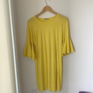 Summer dress very light, length falls on the knees.Used in very good condition